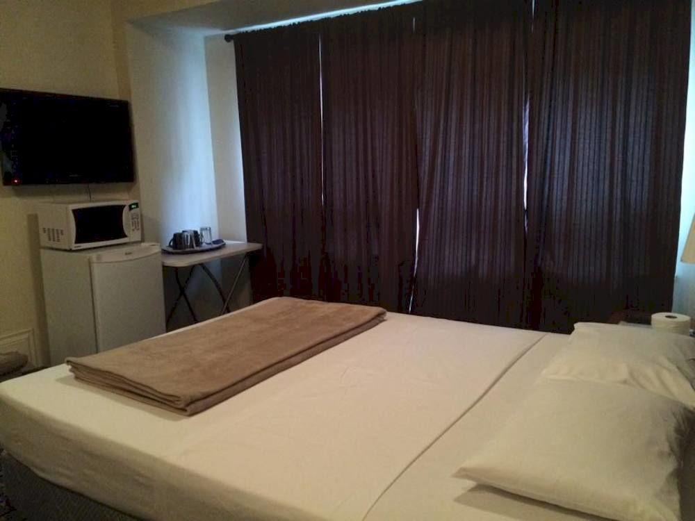 Adas Guesthouse Торонто Экстерьер фото