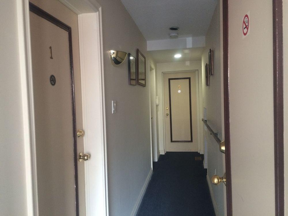 Adas Guesthouse Торонто Экстерьер фото