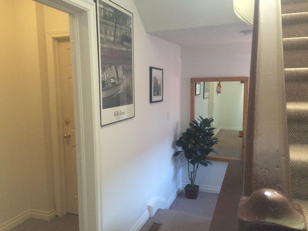 Adas Guesthouse Торонто Экстерьер фото