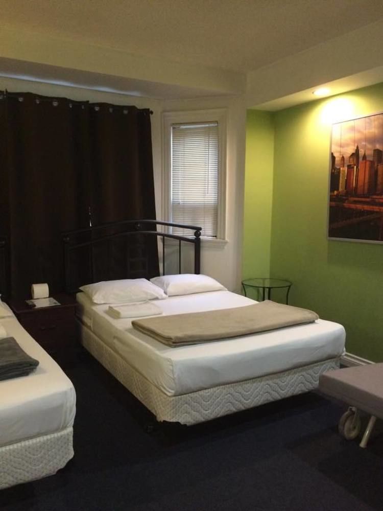 Adas Guesthouse Торонто Экстерьер фото