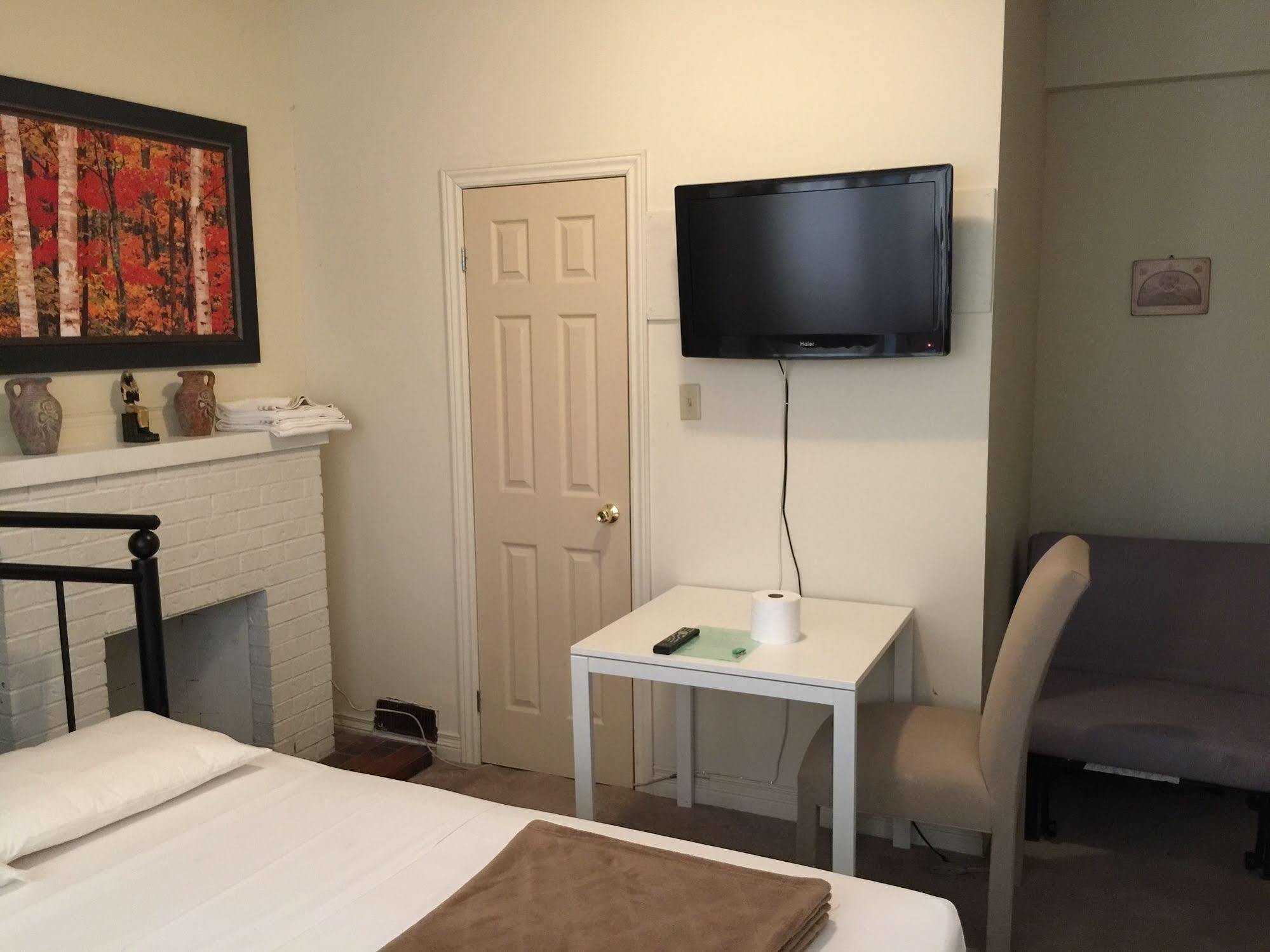 Adas Guesthouse Торонто Экстерьер фото